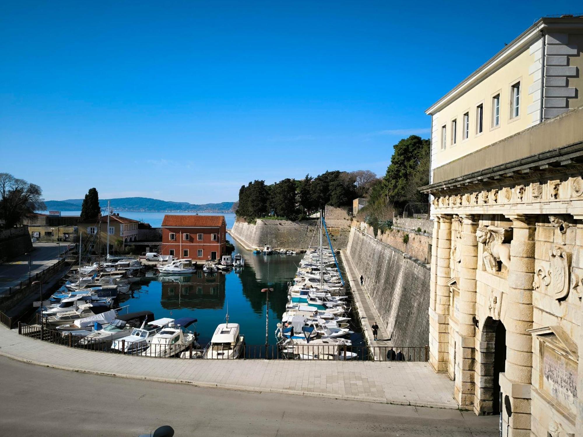 Holiday Home Anima Mea, Zara Esterno foto
